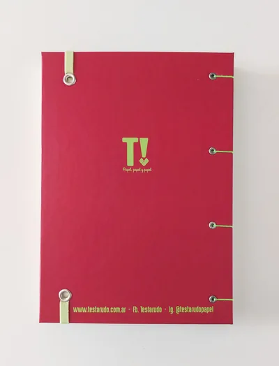 cuaderno copta Testarudo con tapa de Marcelo Mastroianni, otra vista