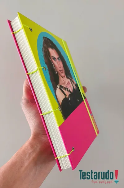 cuaderno copta Testarudo con tapa de Cris Miró, otra vista