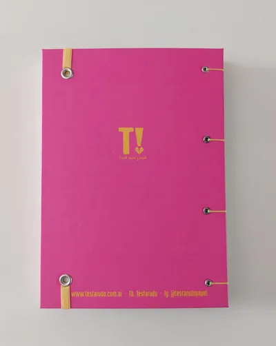 cuaderno copta Testarudo con tapa de Pedro Almodóvar, otra vista