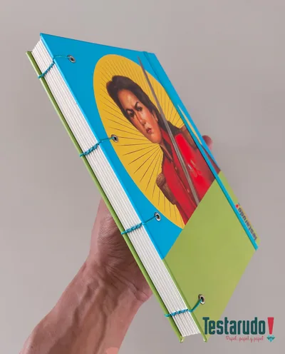 cuaderno copta Testarudo con tapa de Juana Azurduy, otra vista