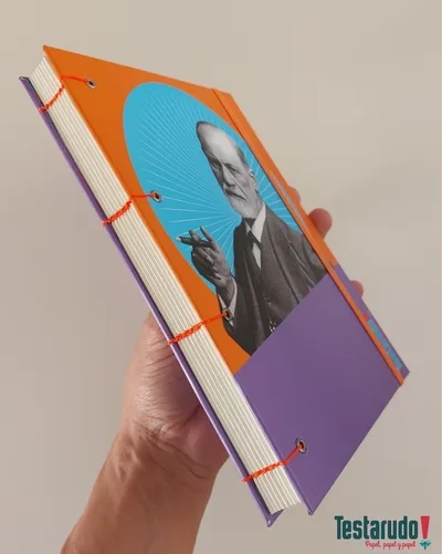 cuaderno copta Testarudo con tapa de Freud, otra vista
