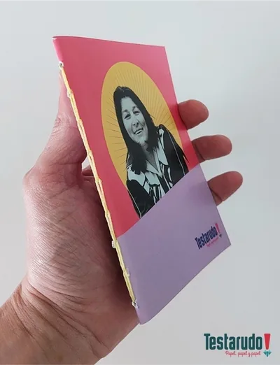 libreta Testarudo con tapa de Mercedes Sosa, otra vista