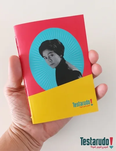 libreta Testarudo con tapa de Pizarnik, vista frontal