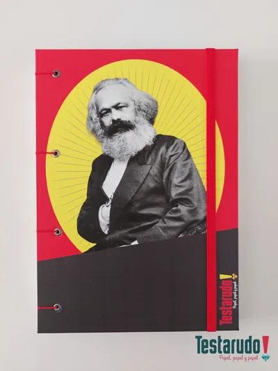 cuaderno copta Testarudo con tapa de Marx, vista frontal