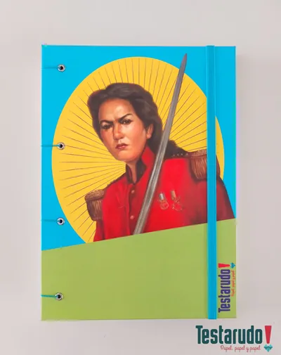 cuaderno copta Testarudo con tapa de Juana Azurduy, vista frontal