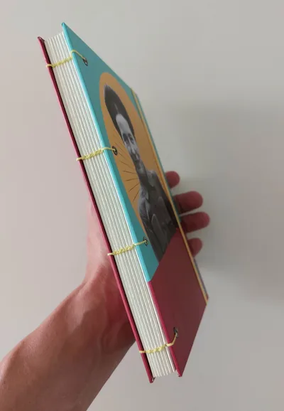cuaderno copta Testarudo con tapa de Simone de Beauvoir, otra vista