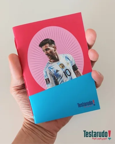 libreta Testarudo con tapa de Messi, vista frontal