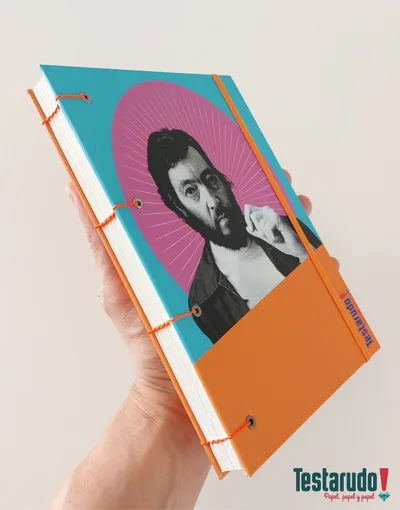 cuaderno copta Testarudo con tapa de Cortázar, otra vista
