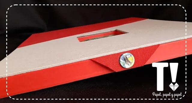 Cajas contenedoras — trabajo especial Testarudo, apoyada de costado