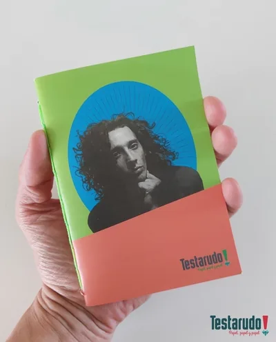 libreta Testarudo con tapa de Fito Páez, vista frontal