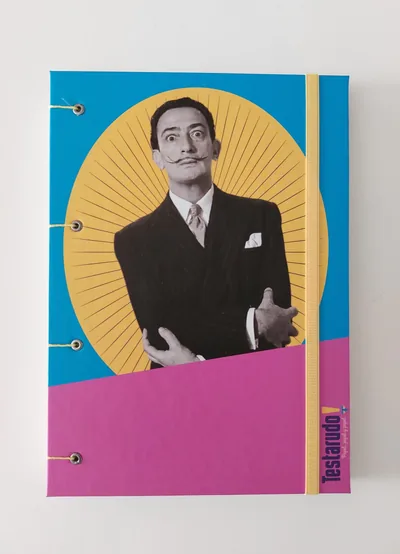 cuaderno copta Testarudo con tapa de Salvador Dalí, vista frontal